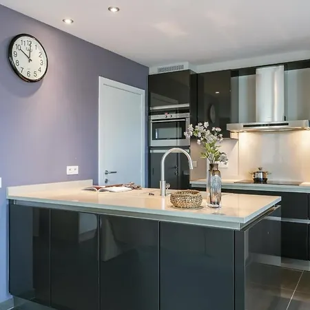 Huswell - Spacious With Private Car Park * Blankenberge