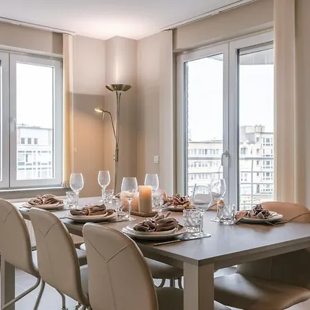 Casiola - Spacious With Private Car Park Appartamento Blankenberge