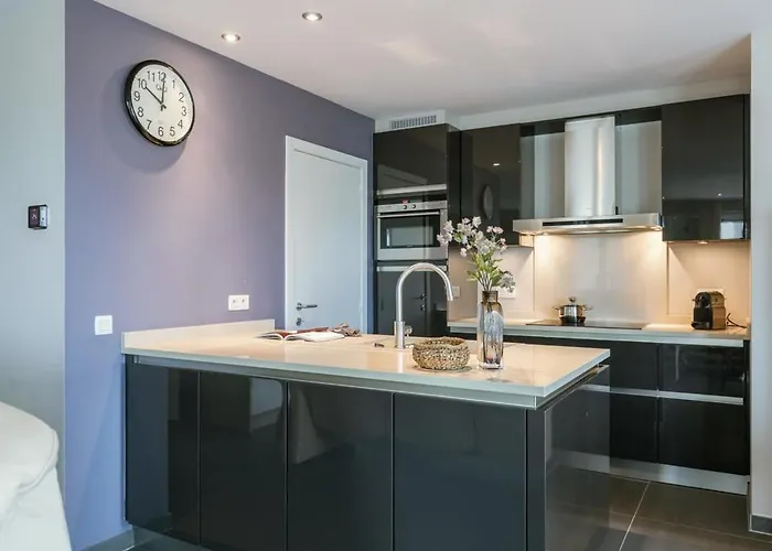 Huswell - Spacious With Private Car Park Appartement Blankenberge