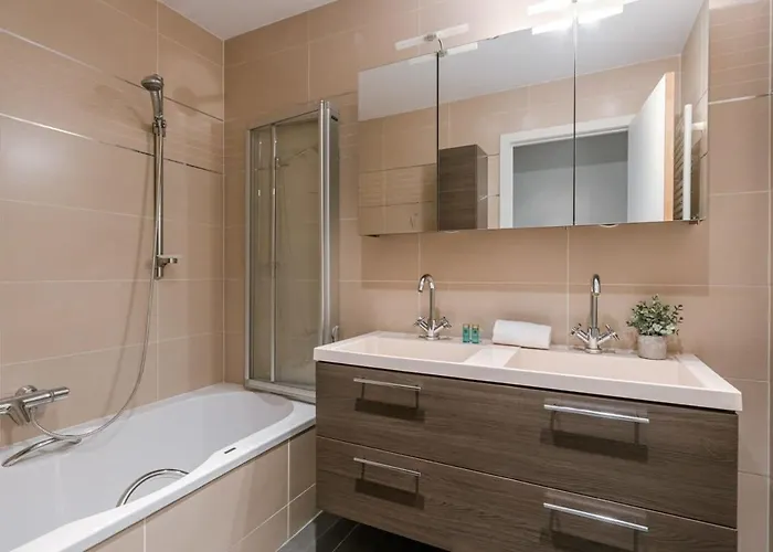 Huswell - Spacious With Private Car Park * Blankenberge